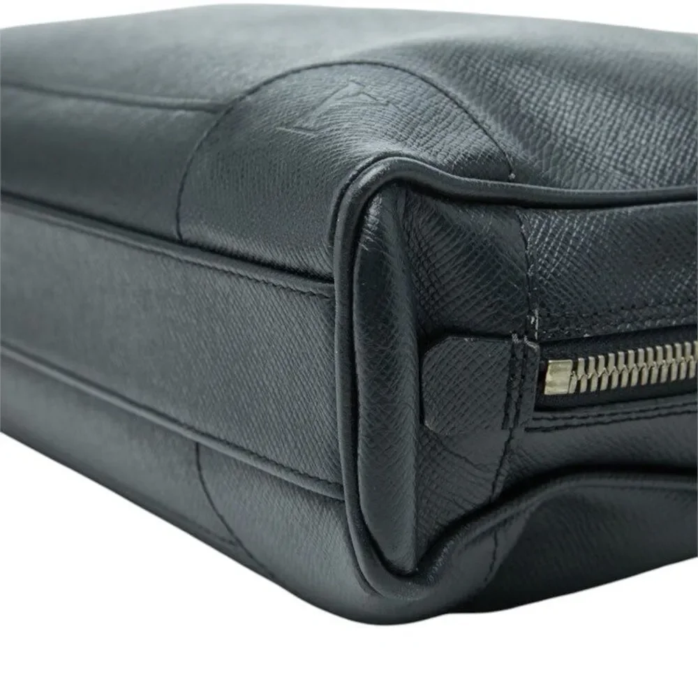 Louis Vuitton Taiga Igor Briefcase